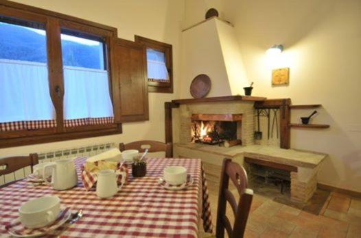 Azienda Agrituristica La Valle Del Sambuco Норча Экстерьер фото